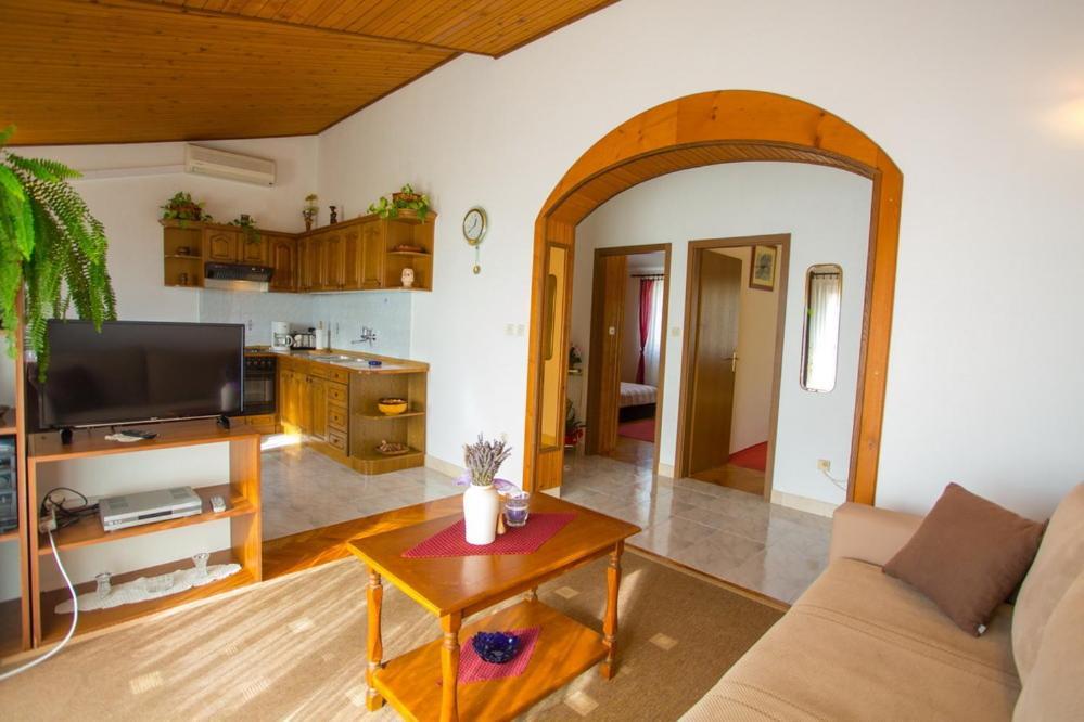 Apartments Tanja ポドゥゴラ エクステリア 写真