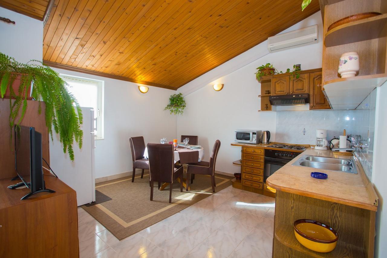 Apartments Tanja ポドゥゴラ エクステリア 写真